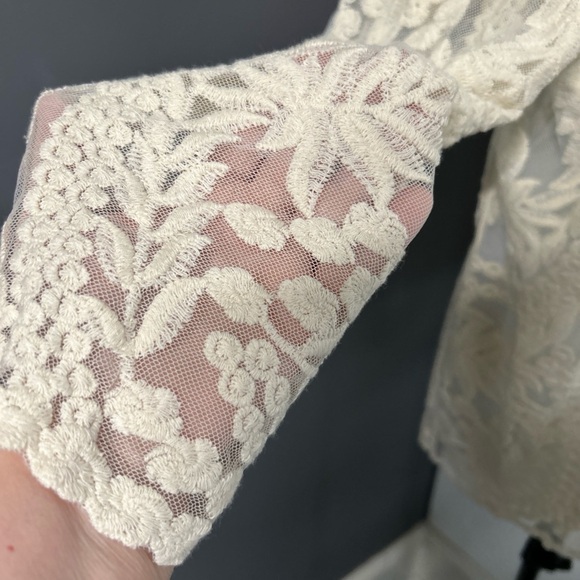 ULTRA PINK Ivory Sheer Lace Mesh Top Women’s Medium Floral Romantic  Dainty Y2K - Picture 4 of 16